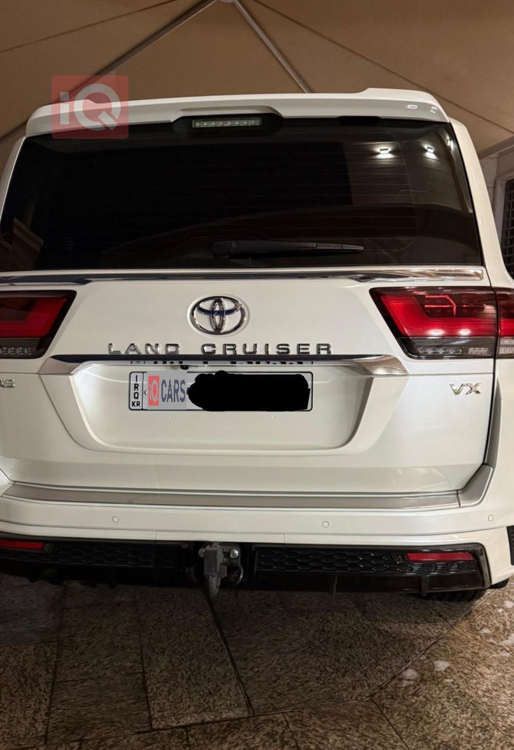 تۆیۆتا لاند کروزەر